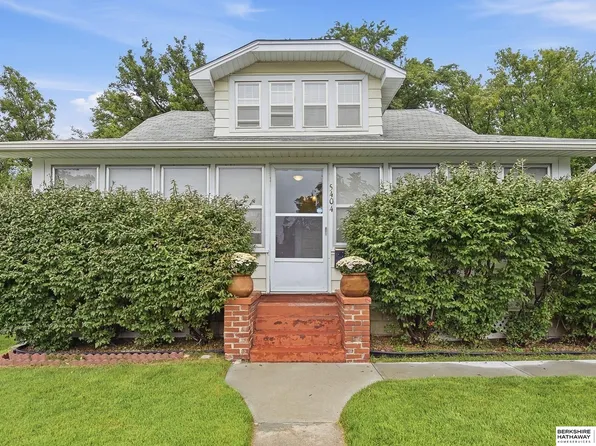 5404 Pacific St, Omaha, NE 68106