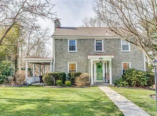 4376 Colonial Park Dr, Pittsburgh, PA 15227