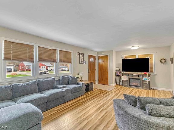 5th image of 10273 E River Rd