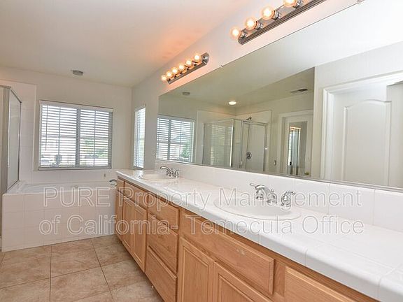 5th image of 23626 Applewood Pl