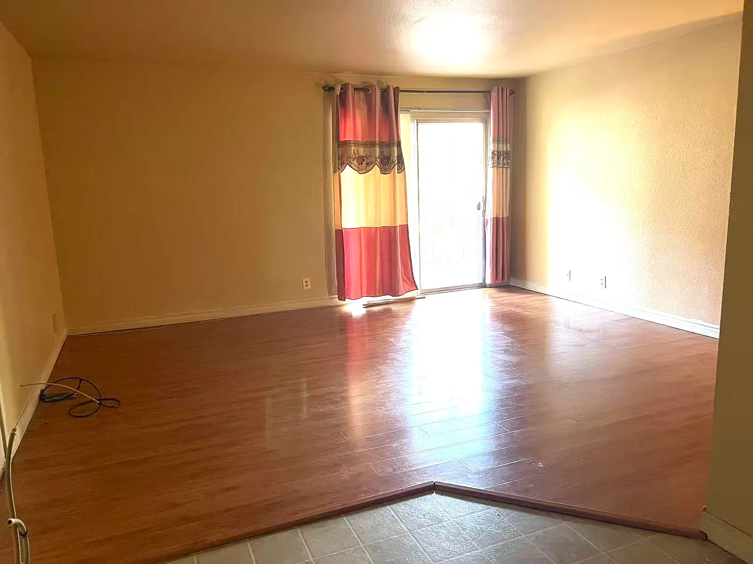 2 bed, 816 sqft, $1,100 — Photo 2