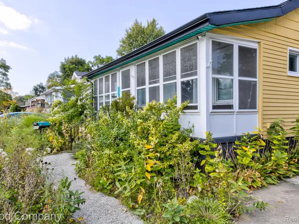 1526 Albany St, Ferndale, MI 48220