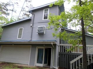 114 Fireside Cv, Holly Lake Ranch, TX 75765