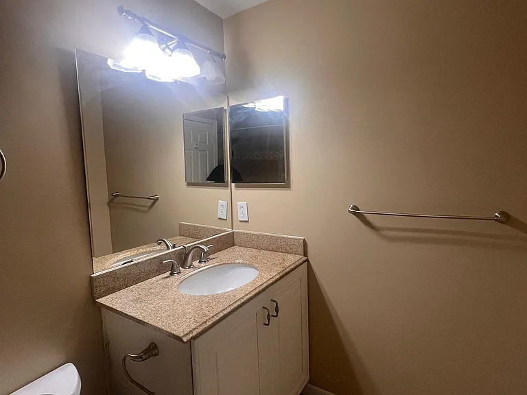 40 Walnut St — Photo 21