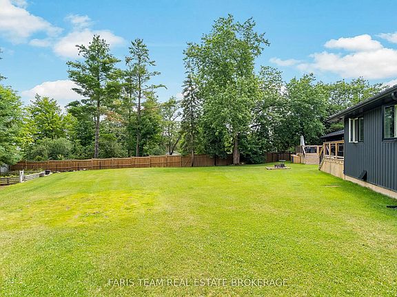 3rd image of 223 A Hickory Ln
