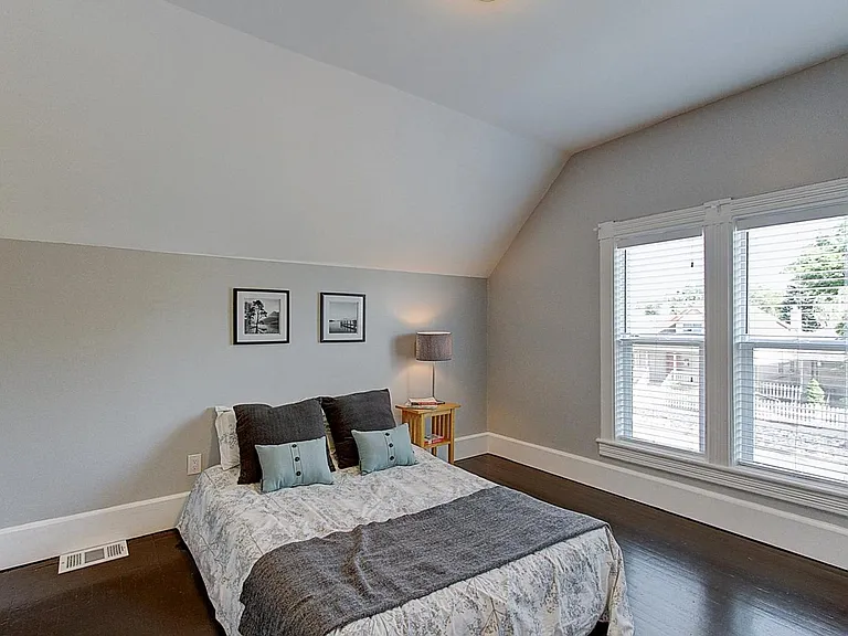 504 W 8the Ave — Photo 18