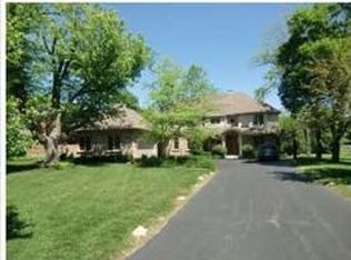 2820 Weller Ln, Northbrook, IL 60062