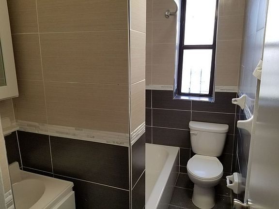 4th image of 2855 Barker Ave APT Y32