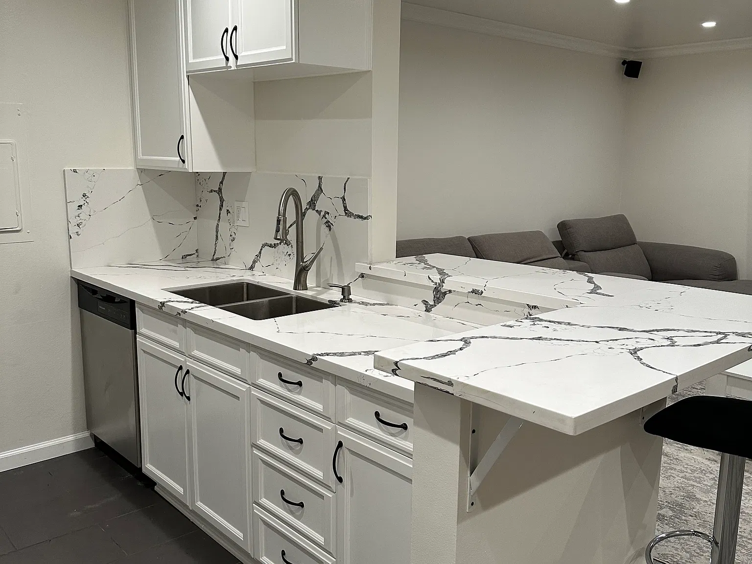 1 bed, 689 sqft, $2,400 — Photo 3