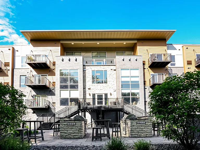 Lakeside Flats — Photo 51