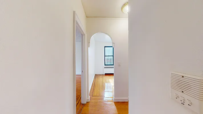 Rented by Bond New York | media 17