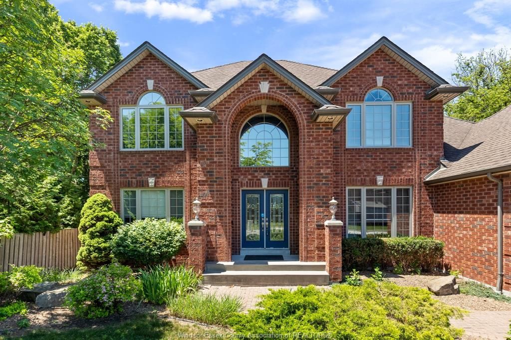 139 Wintermute Ave, Lakeshore, ON - View 2