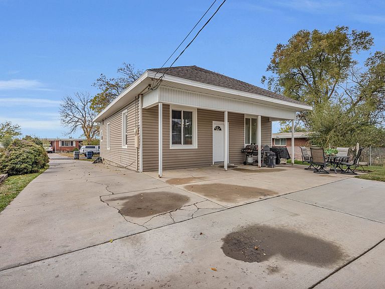 Listing photo 5