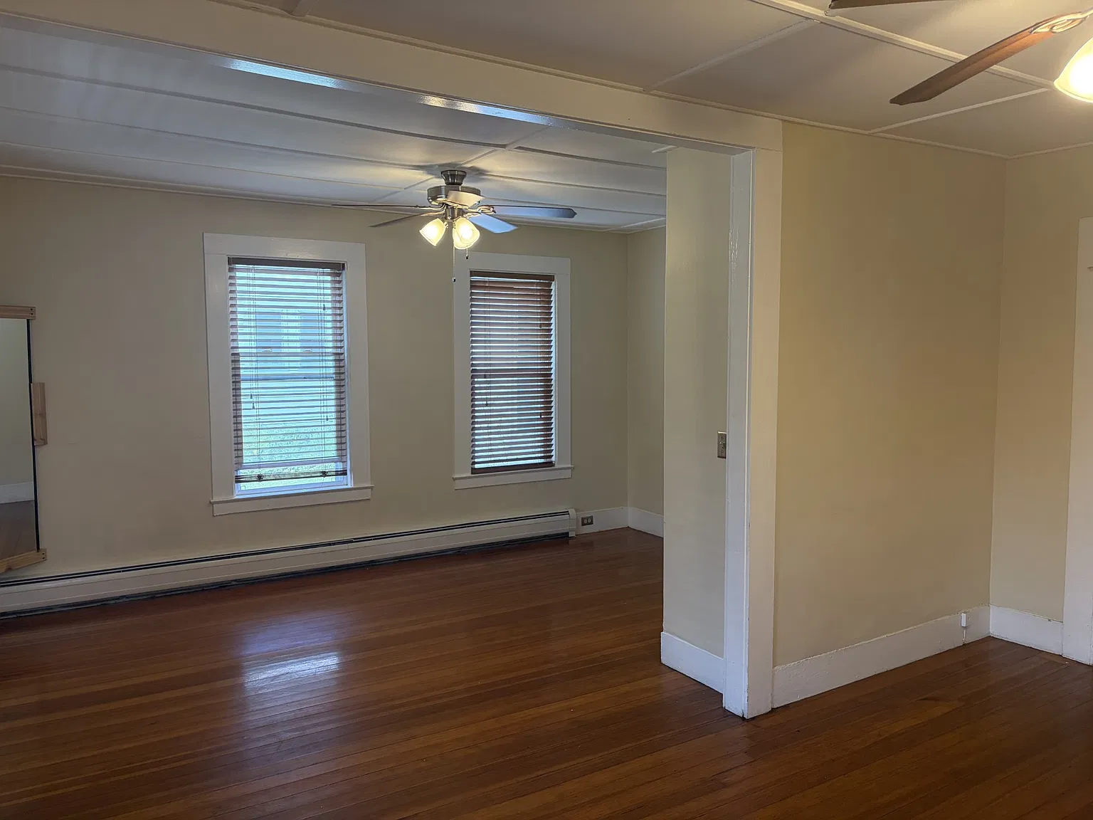 3 bed, 1217 sqft, $2,200 — Photo 4