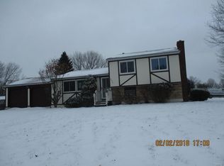 8030 Crockett Dr, Cicero, NY 13039