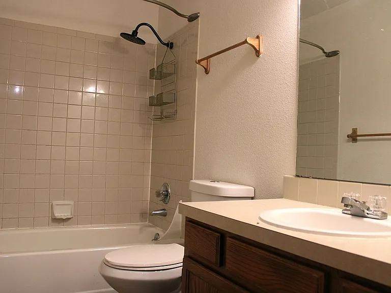 2407 Sunstone Dr — Photo 8
