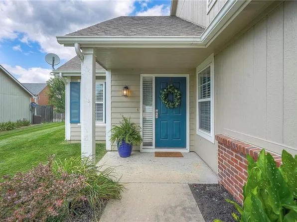 424 W Acorn St, Gardner, KS 66030