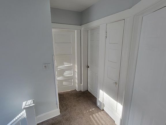 4th image of 3309 Davenport St