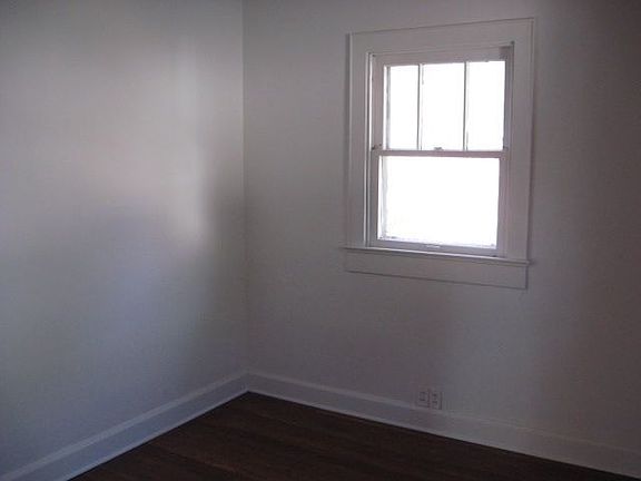5th image of 5414 Winthrop Ave