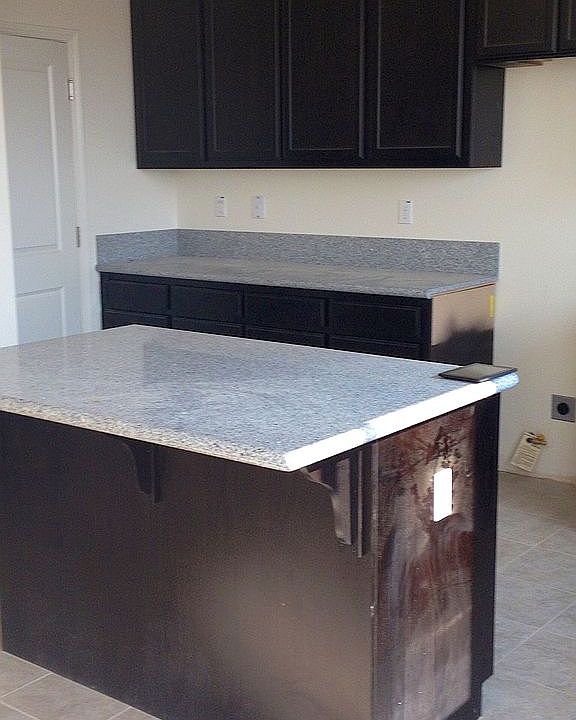 2nd image of 1939 Salmon Ln