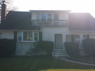 2 Bell Ct, Bellmore, NY 11710