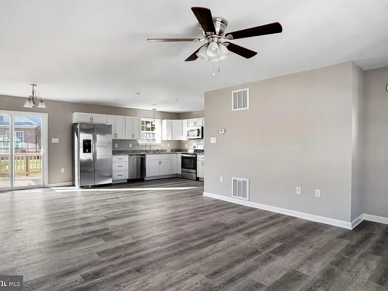 166 Acton Pl — Photo 2