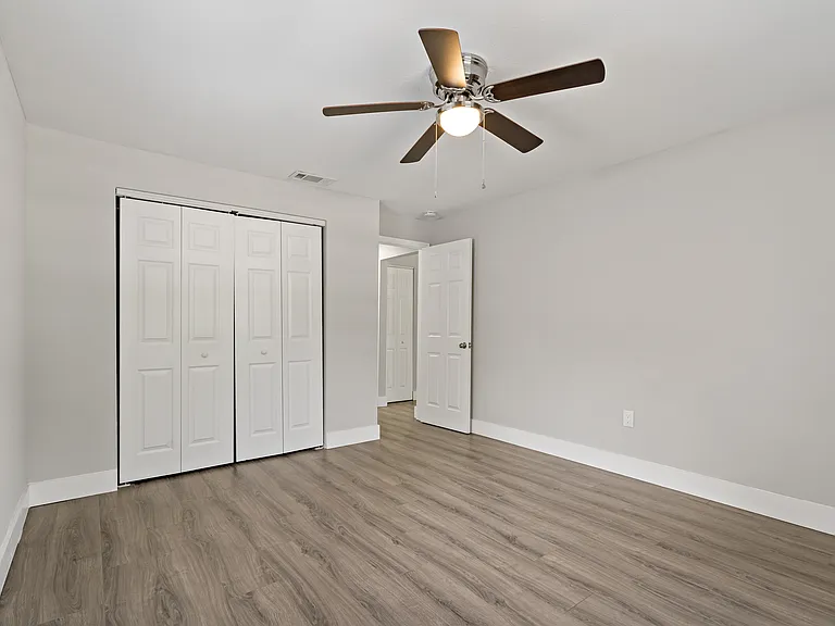3810 S Randall St #B — Photo 14