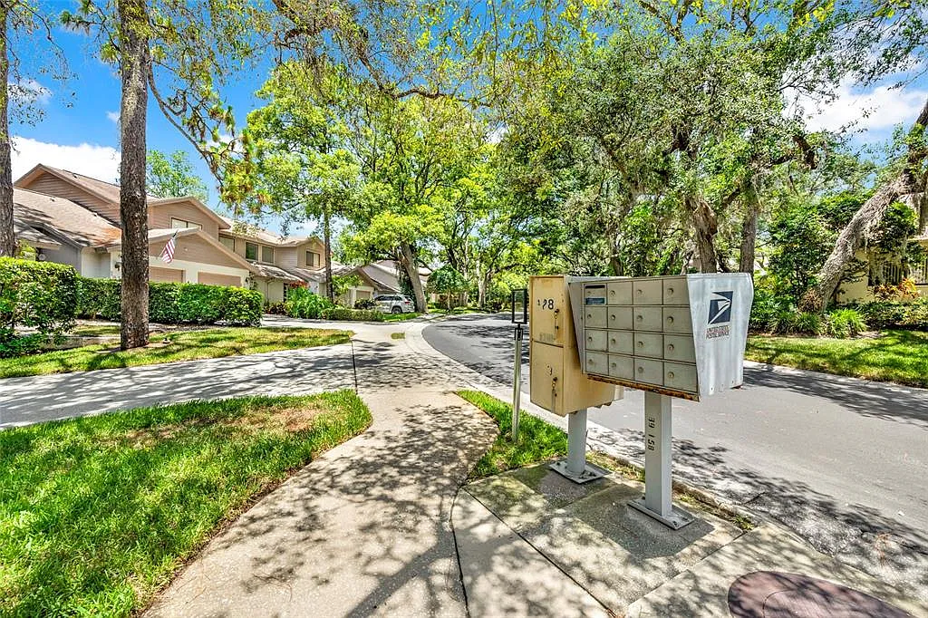 2 bed, 2.0 bath, 1173 sqft, $2,670 — Photo 4