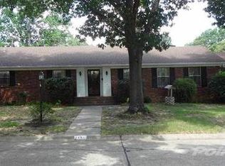 15 Bertwood Dr, Little Rock, AR 72205