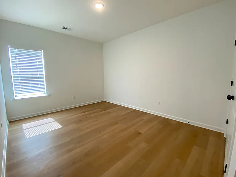 119 Oak Ave — Photo 23