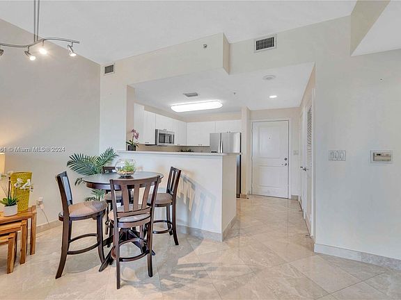 5th image of 10 Aragon Ave Suite 1502