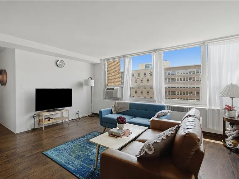 3953 N Lake Shore Dr #1 — Photo 3