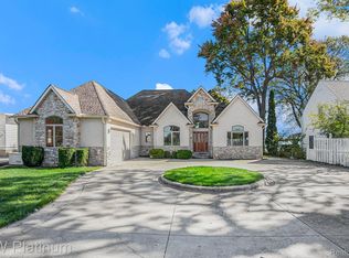 6965 S River Rd, Marine City, MI 48039