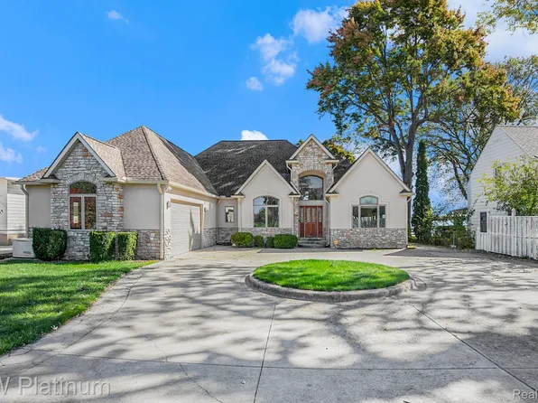 6965 S River Rd, Marine City, MI 48039