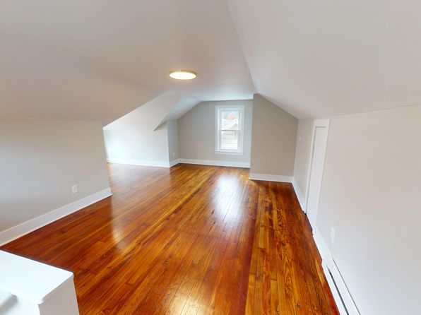 910 Broadway, Altoona, PA 16601