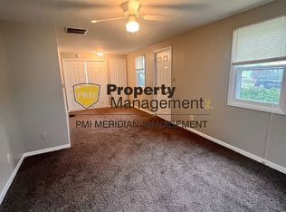 846 W North St, Greenfield, IN 46140