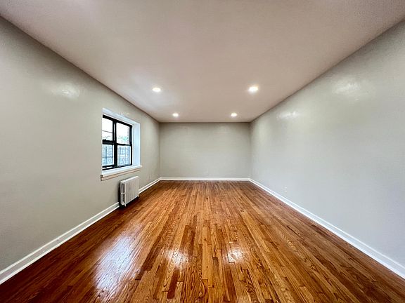 2nd image of 361 Schley St APT A5