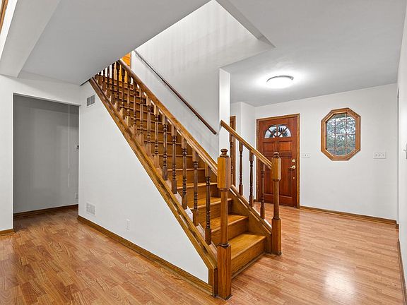 5th image of 4110 W Carpenter AVENUE