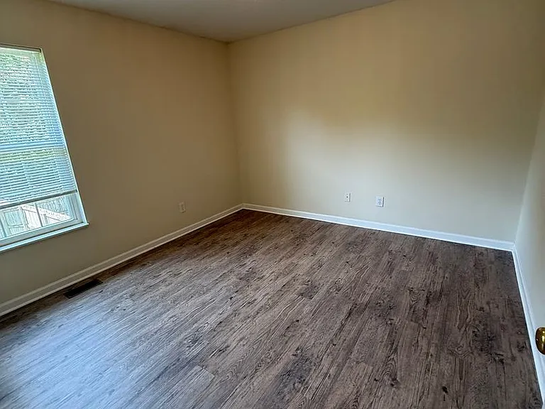 2329 Settlers Ridge Ln — Photo 12