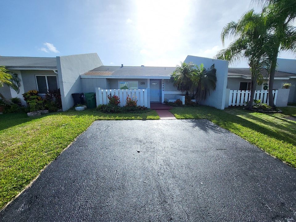 1st image of 10345 SW 209th Ln