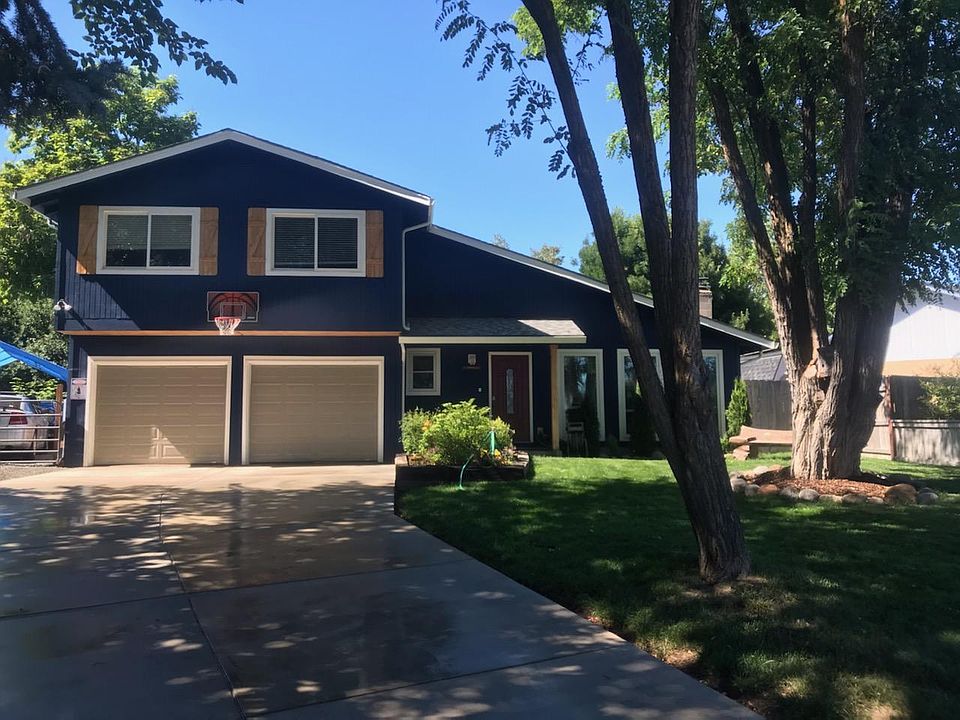 1st image of 453 Teakwood Dr