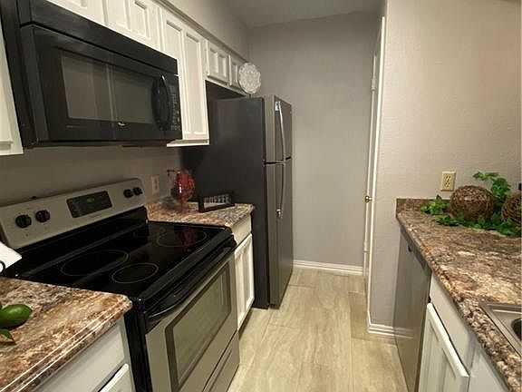3rd image of 1202 Thorpe Ln APT 716