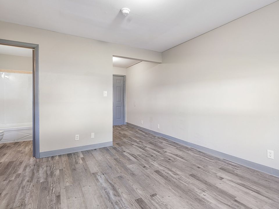 Saluki Apartments 405 E College St Carbondale IL Zillow