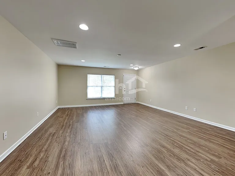 314 Southwilde Way — Photo 5