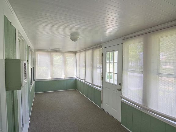4th image of 1177 Iroquois Ave