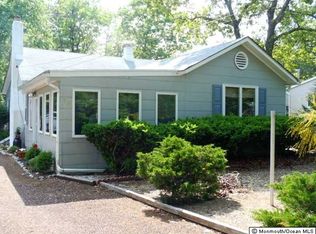92 Woodland Dr, Brick, NJ 08723