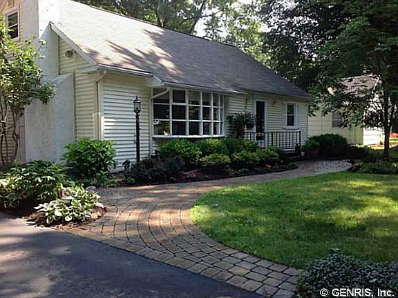 2nd image of 47 Cobbles Dr