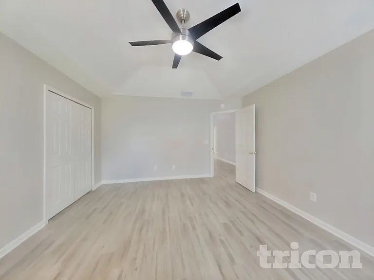 2990 Brittany Bluff Dr — Photo 6