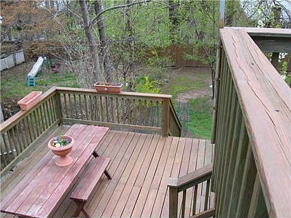Two-tiered deck