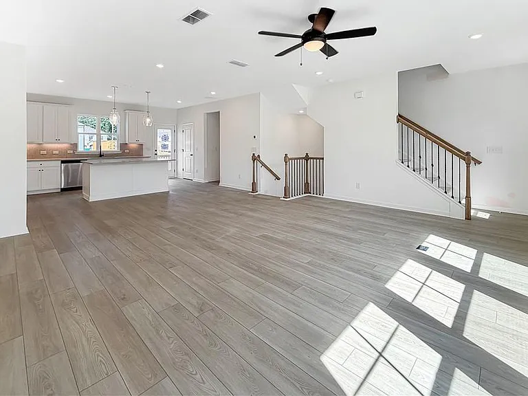 2712 Dreycott Ln — Photo 2